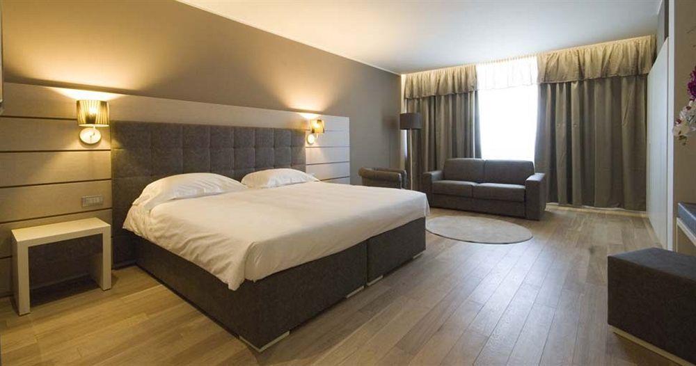 Hotel Glamour Bassano del Grappa Exterior foto